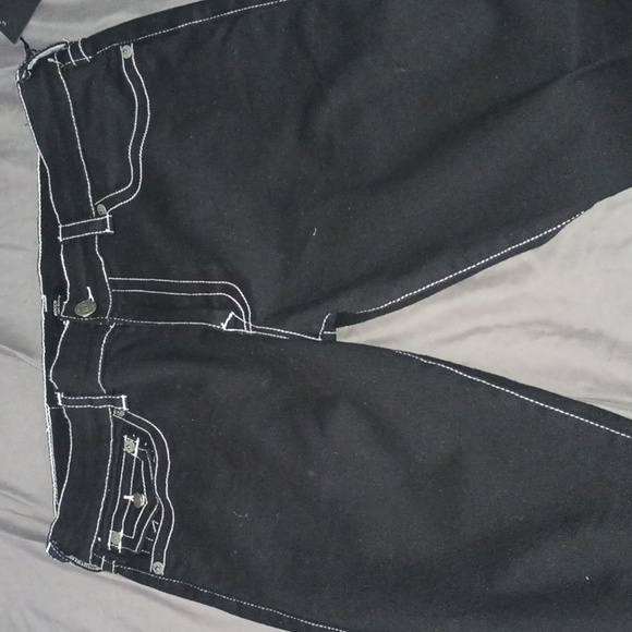 True Religion - Picture 3 of 4